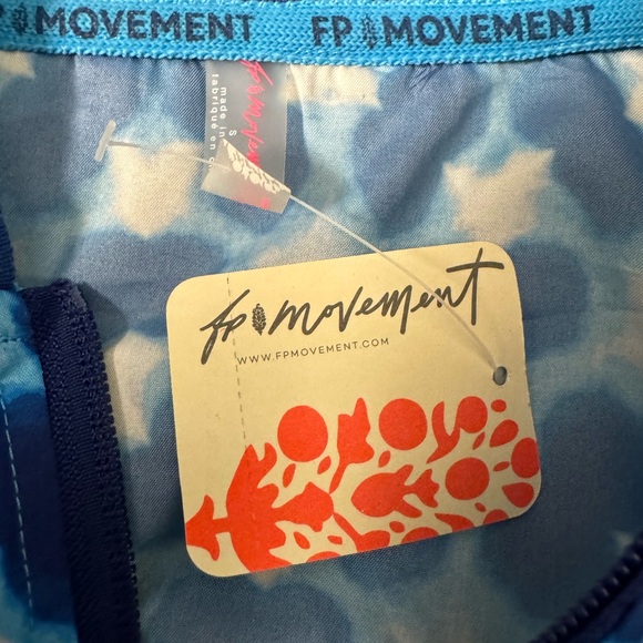 FP Movement~NWT~Women's Small Top Seed Printed Tennis Jacket A-62 - Picture 4 of 9